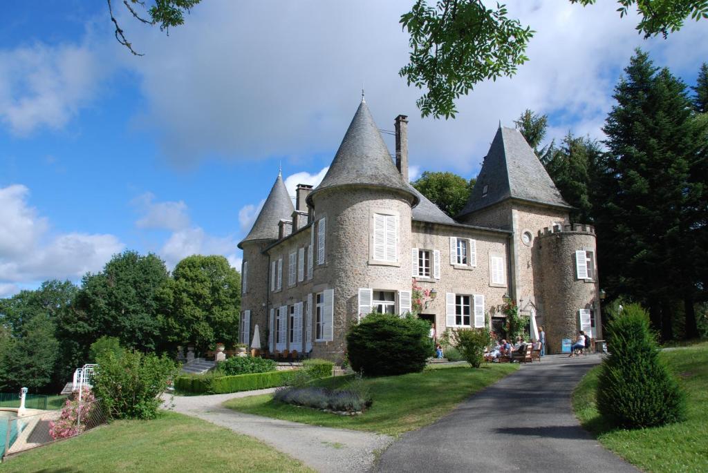 Chateau Le Mialaret Neuvic  Exterior photo